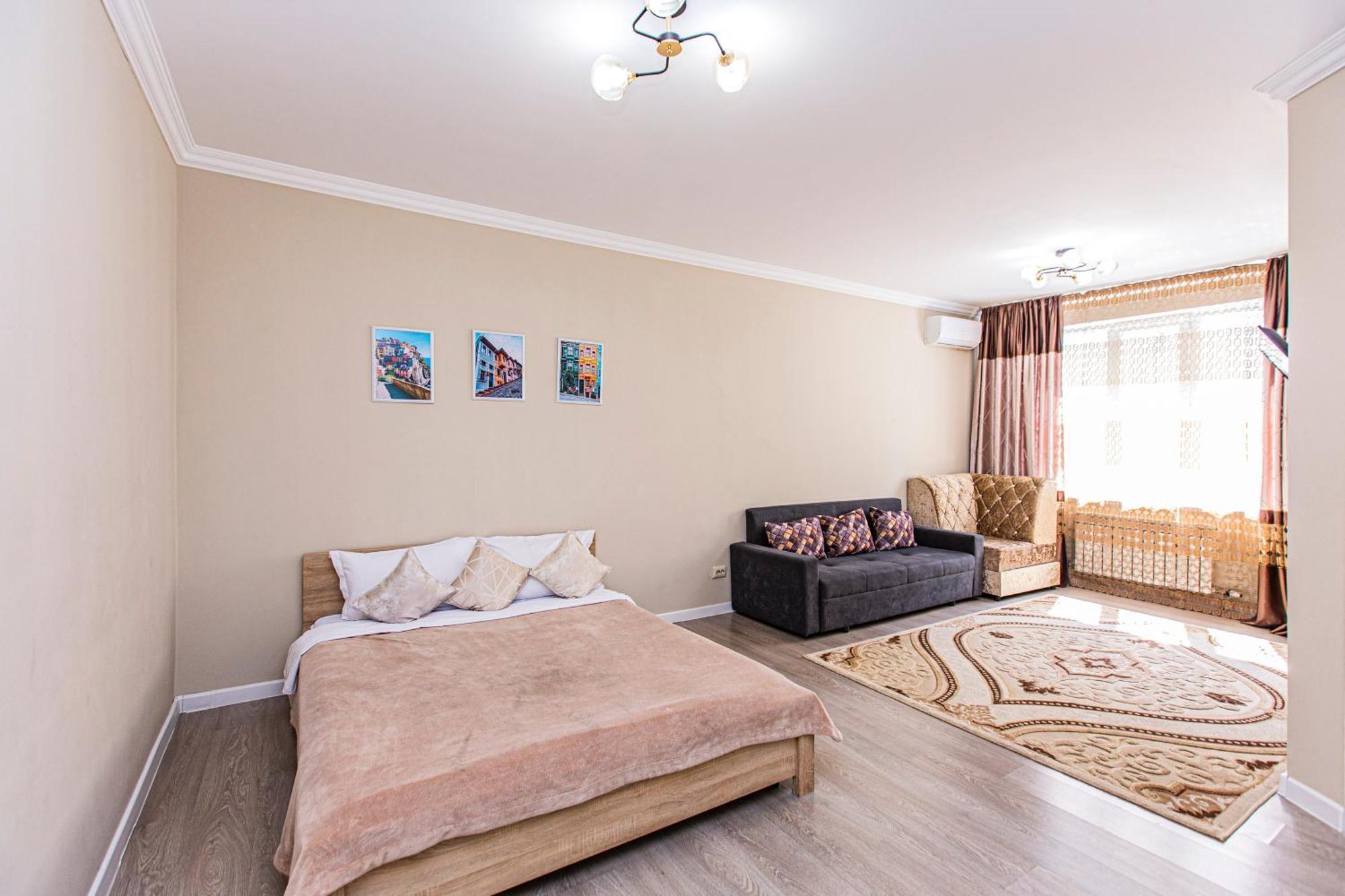 Udobnaya 2 Comnatnaya Quartira V Centre Almaty Apartment ภายนอก รูปภาพ